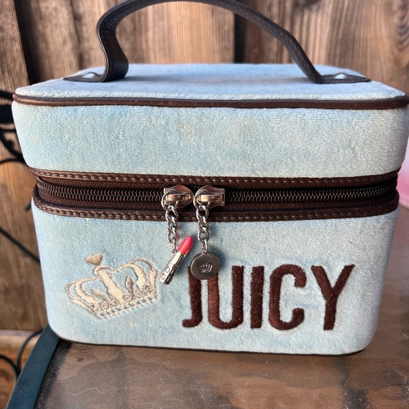 Juicy couture travel bag